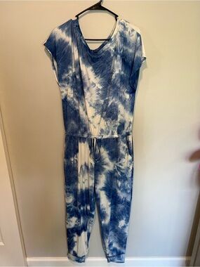 Pretty Garden Blue White Tie Dye Jumpsuit Women’s XL Short Sleeve Lounge Romper